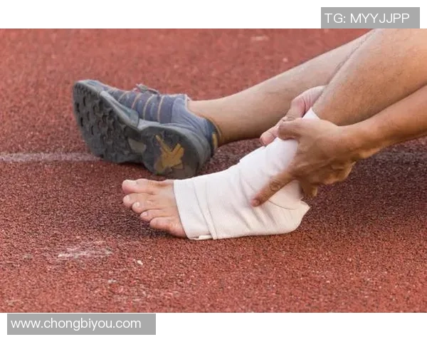 足球明星绷带受伤瞬间高清图片展示运动员顽强拼搏精神与不屈意志 足球明星绷带受伤瞬间高清图片展示运动员顽强拼搏精神与不屈意志