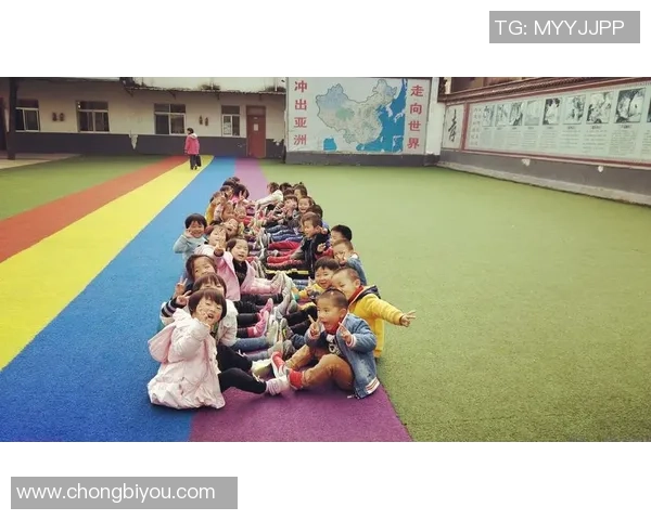 足球明星挑战踢卫生纸赛场趣事引发热议与欢笑 足球明星挑战踢卫生纸赛场趣事引发热议与欢笑